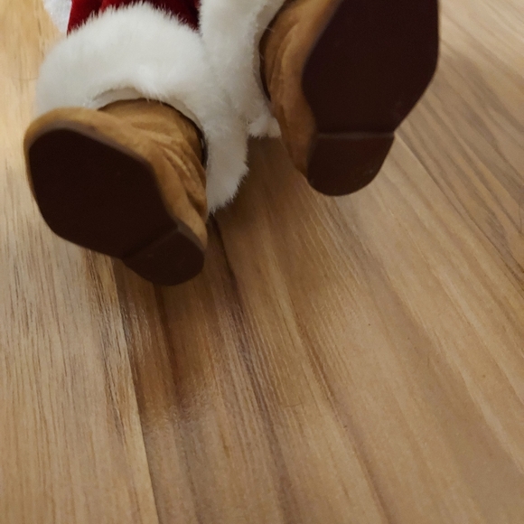 Vintage Hallmark Santa Getting Ready Christmas Eve Decorative Figurine - Picture 10 of 13